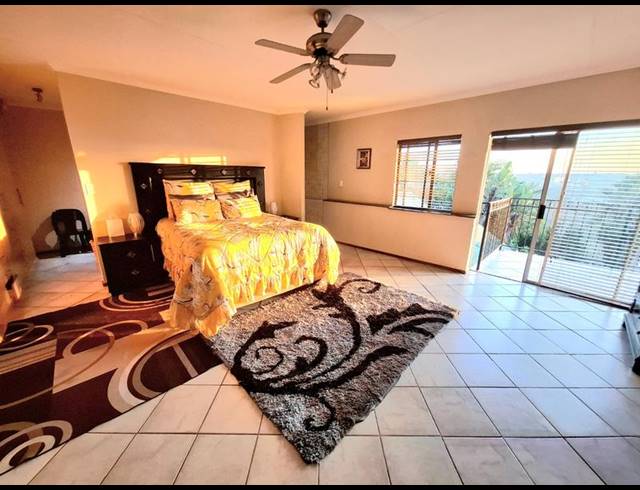 4 BEDROOM HOUSE FOR SALE IN ERASMUSKLOOF